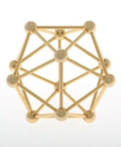 Icosaedro fabricado en latón dorado. Tamaño 8,5 cm